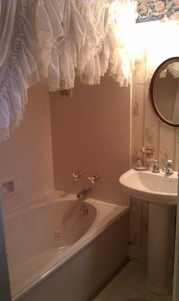 2439 Fairfield "A Bed And Breakfast" Shreveport Bagian luar foto